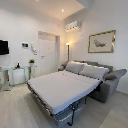 Riviera Apartman *